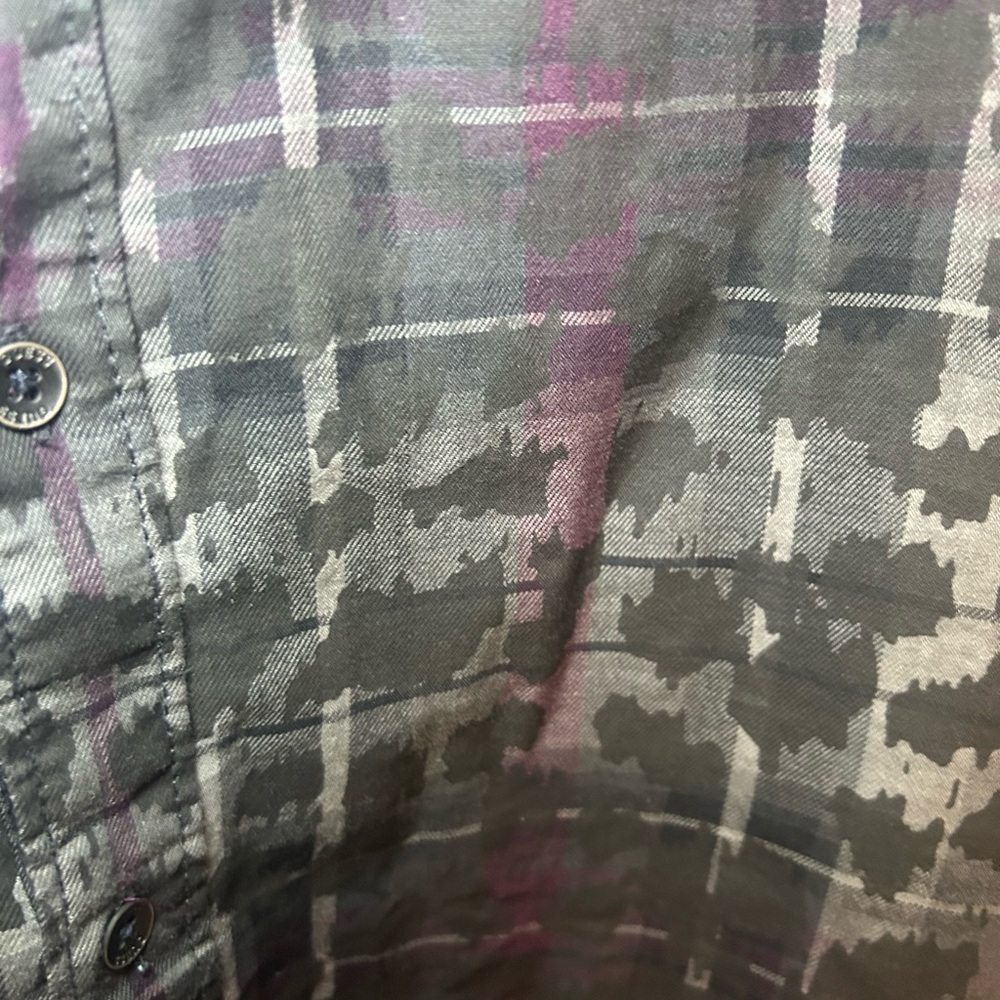 Vintage Guess leapord and flannel print longsleeve button up - Picture 6 of 9